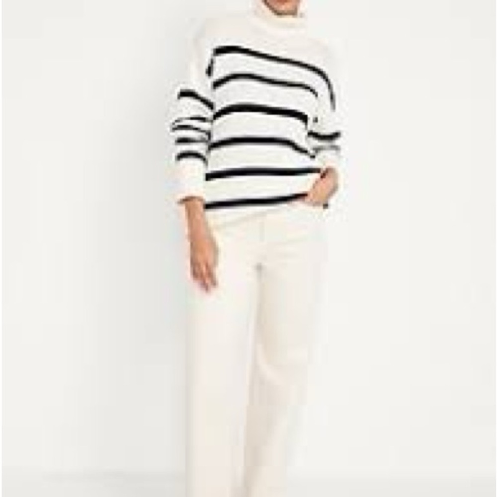 Old Navy Striped Sweater size L
